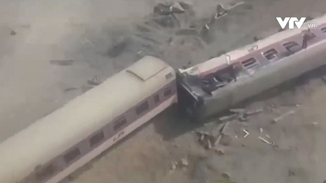 Tai nạn đường sắt nghiêm trọng tại Iran - Ảnh 1.
