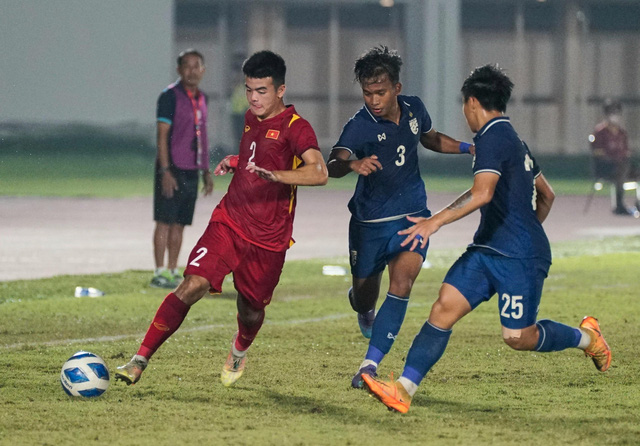 Ngược dòng giành 1 điểm trước U19 Thái Lan, U19 Việt Nam vào bán kết giải U19 ĐNÁ - Ảnh 2.