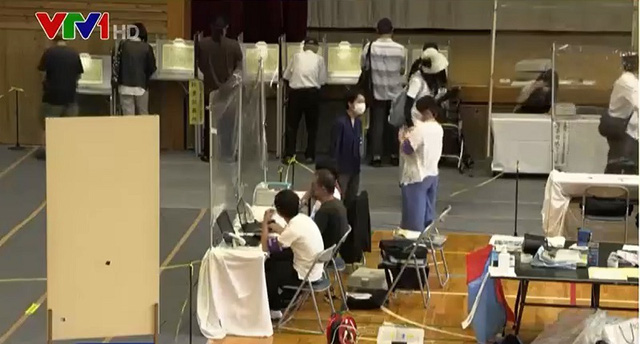 Nhật Bản tổ chức hơn 46.000 điểm bỏ phiếu bầu cử Thượng viện - Ảnh 1.