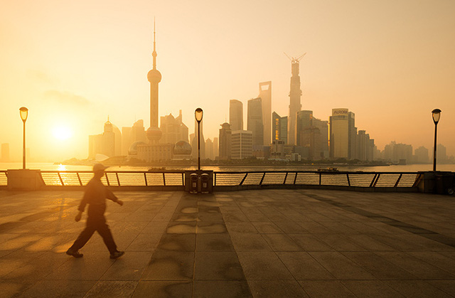 Trung Quốc: Thành phố Thượng Hải phát cảnh báo đỏ về nắng nóng - Ảnh 1.