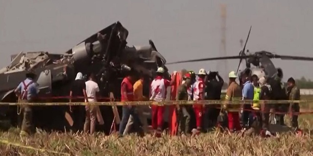 Rơi trực thăng quân sự Mexico, 14 người thiệt mạng - Ảnh 1.