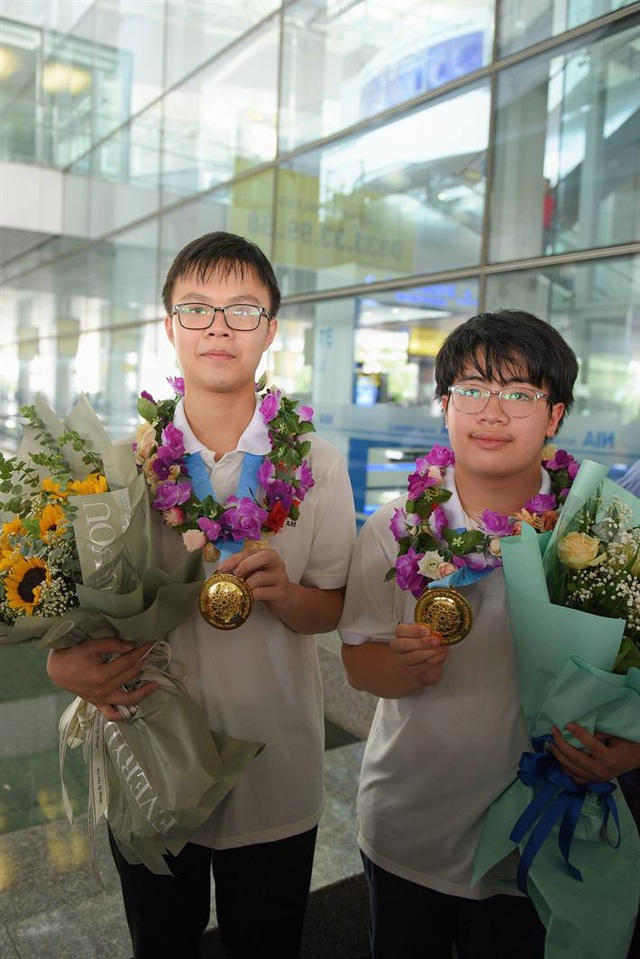 Sau 19 năm, Việt Nam mới có học sinh đạt điểm tuyệt đối Olympic Toán học quốc tế - Ảnh 2.