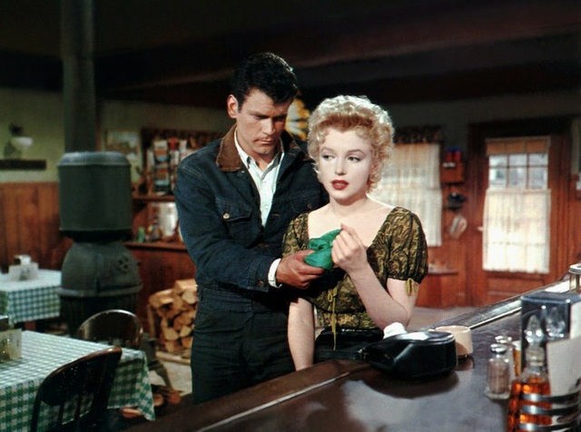 10 đặc điểm khiến khán giả mê mẩn quả bom tóc vàng Marilyn Monroe đến tận ngày nay - Ảnh 5.
