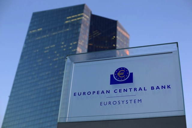 ECB bất ngờ tăng lãi suất: Thị trường tài chính quốc tế phản ứng tích cực - Ảnh 1.