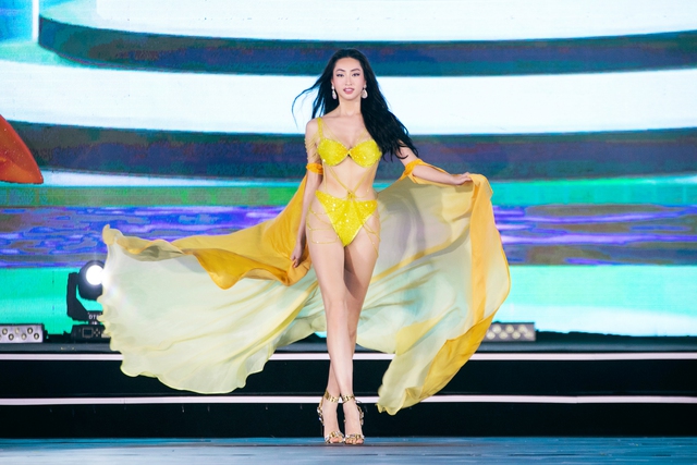 Top 3 Miss World Vietnam 2019 trình diễn bikini cực gắt cùng 38 thí sinh - Ảnh 4.