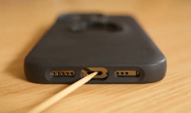 Bạn đã biết cách làm sạch cổng Lightning của iPhone? - Ảnh 2.