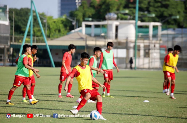 HLV Đinh Thế Nam hi vọng U20 Việt Nam sẽ được cải thiện về tâm lý và bản lĩnh thi đấu - Ảnh 5.