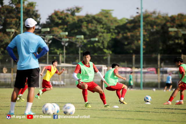 HLV Đinh Thế Nam hi vọng U20 Việt Nam sẽ được cải thiện về tâm lý và bản lĩnh thi đấu - Ảnh 6.