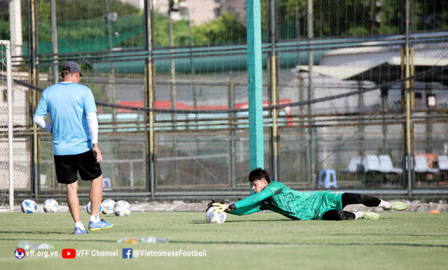HLV Đinh Thế Nam hi vọng U20 Việt Nam sẽ được cải thiện về tâm lý và bản lĩnh thi đấu - Ảnh 7.