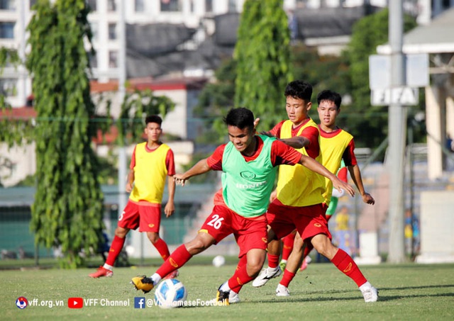 HLV Đinh Thế Nam hi vọng U20 Việt Nam sẽ được cải thiện về tâm lý và bản lĩnh thi đấu - Ảnh 8.