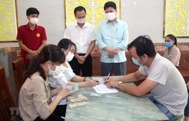 TP Hồ Chí Minh giải ngân gần 73 tỷ đồng tiền hỗ trợ thuê nhà cho người lao động - Ảnh 1.