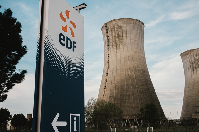 Pháp tăng cường giám sát nhà máy điện hạt nhân, đảm bảo năng lượng cho mùa đông - Ảnh 1.