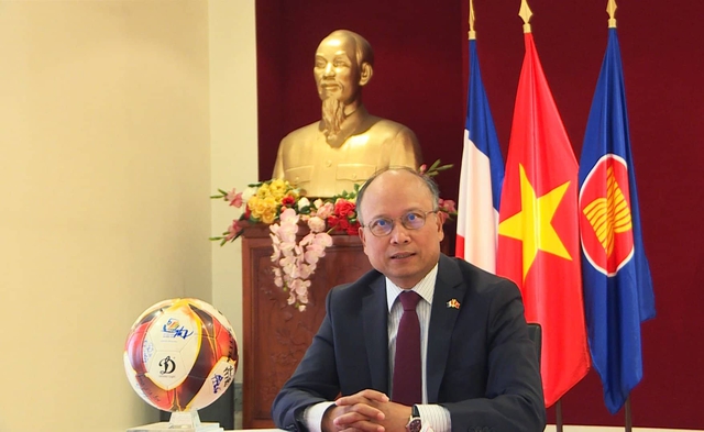 Đại sứ Việt Nam tại Pháp: Quang Hải thi đấu tại Ligue 2 góp phần tăng cường hình ảnh quốc gia tại Pháp - Ảnh 1.