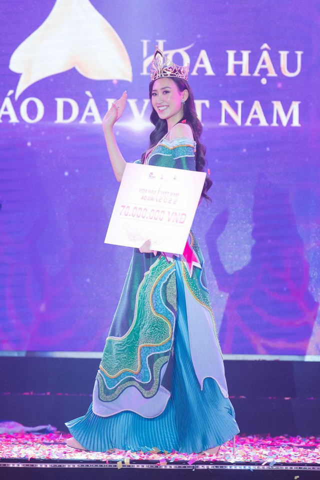 Người đẹp Tuyên Quang đăng quang Hoa hậu áo dài Việt Nam 2022 | VTV.VN