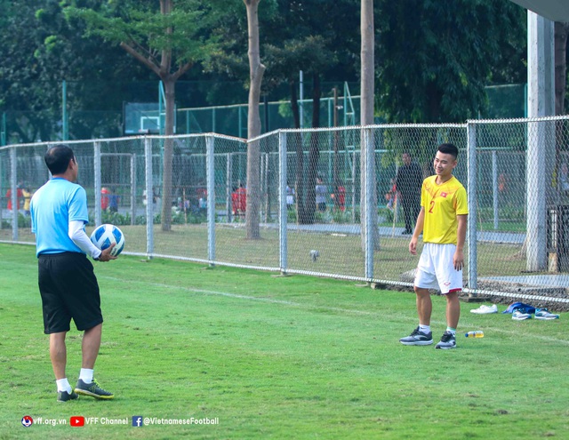 U19 Việt Nam tập hồi phục, chuẩn bị cho trận gặp U19 Philippines - Ảnh 2.