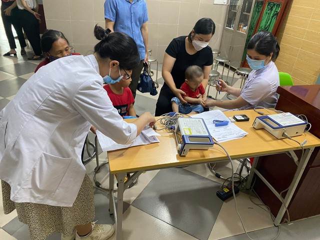 Gần 1500 trẻ em được khám sàng lọc bệnh tim bẩm sinh tại Lạng Sơn - Ảnh 5.