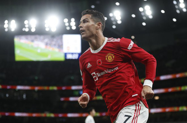 Cristiano Ronaldo không quay trở lại tập trung cùng Manchester United - Ảnh 2.