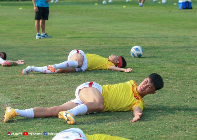 ĐT U19 Việt Nam thoải mái trước trận gặp Brunei - Ảnh 7.