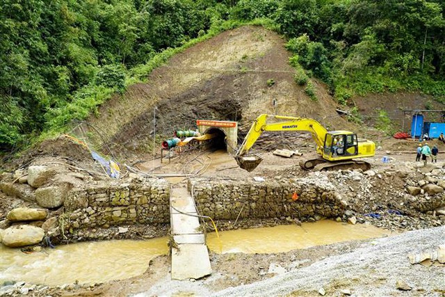 Vụ sập hầm thủy điện tại Nậm Pồ: Khó tiếp cận vị trí công nhân mất tích - Ảnh 3.