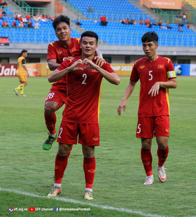 Thi đấu thiếu người, U19 Việt Nam vẫn đại thắng tại giải vô địch U19 Đông Nam Á - Ảnh 1.