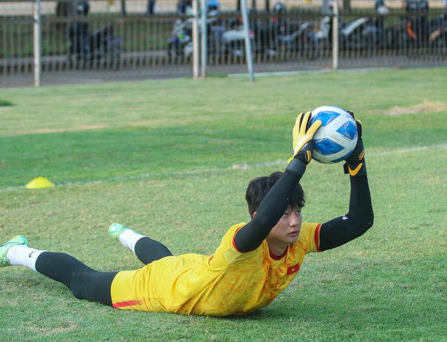 ĐT U19 Việt Nam đón tin vui về lực lượng trước trận gặp Myanmar - Ảnh 4.
