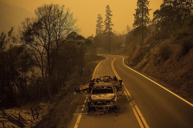 Cháy rừng bùng phát nhanh ở Bắc California, hàng nghìn cư dân phải sơ tán - Ảnh 6.