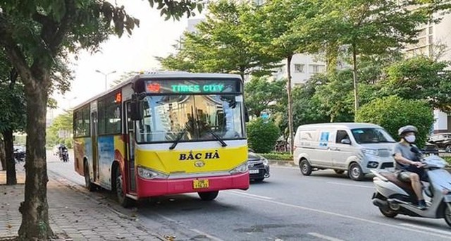 Hà Nội chốt đơn vị thay thế vận hành 5 tuyến xe bus từ 1/8 - Ảnh 1.