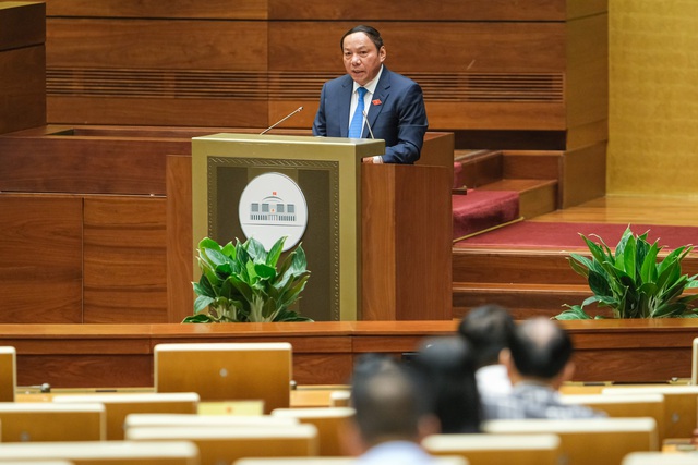 Bộ trưởng Nguyễn Văn Hùng: Kiểm tra, xử phạt nghiêm nếu tổ chức trò chơi phản cảm - Ảnh 1.