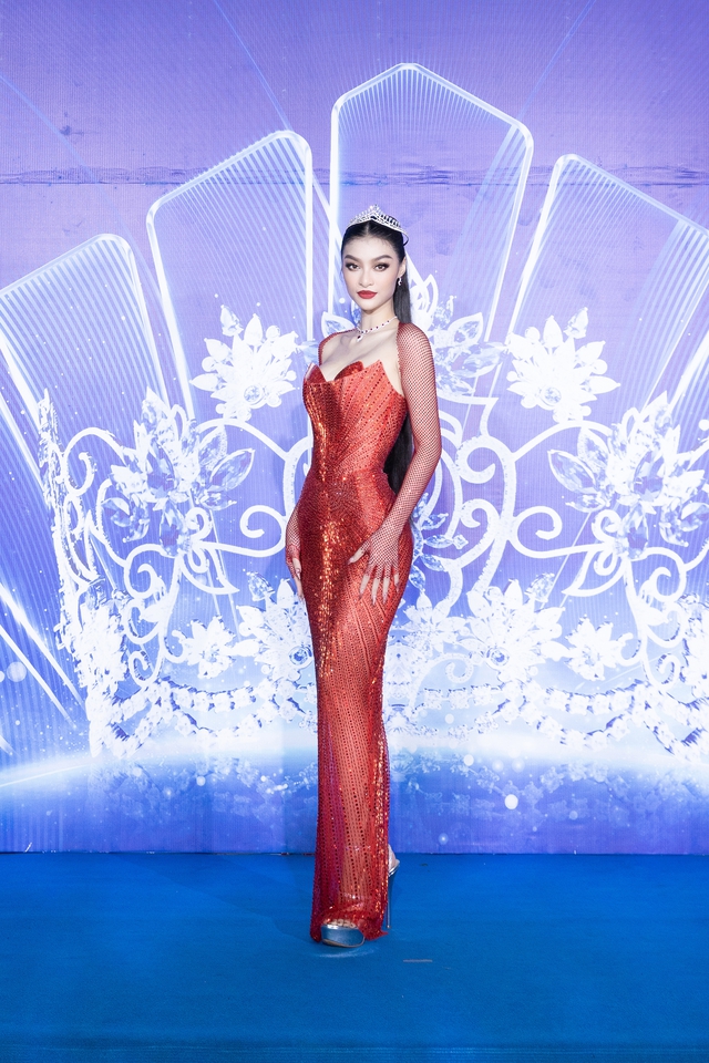 4 Hoa hậu đọ dáng trên thảm đỏ Chung kết Miss World Vietnam 2022 - Ảnh 7.