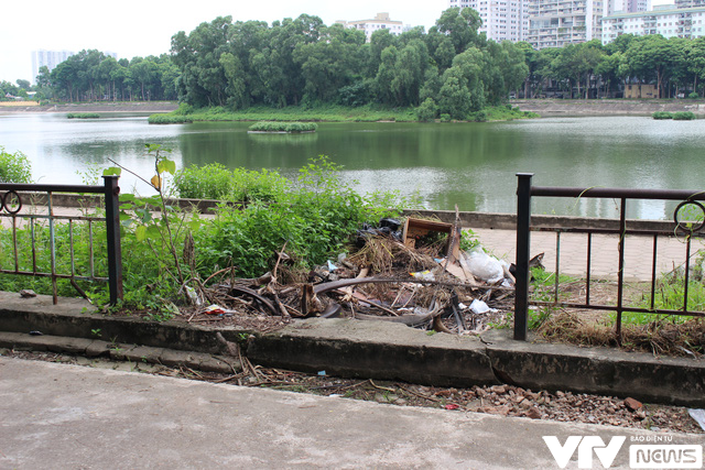 Xuống cấp trầm trọng, nhiều công viên giữa Thủ đô ‘kêu cứu’ - Ảnh 3.