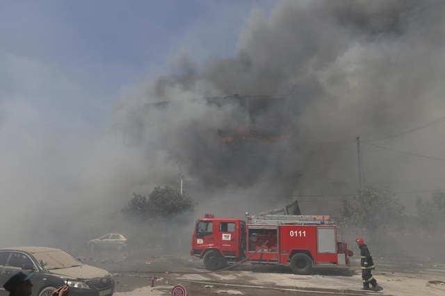 Số nạn nhân tử vong trong vụ nổ kho pháo hoa ở Armenia tăng lên 5 người - Ảnh 5.