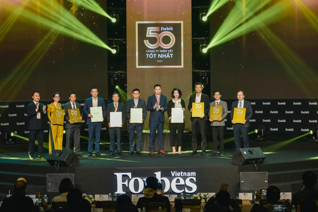 Vinamilk – 10 năm liền góp mặt trong top 50 doanh nghiệp niêm yết tốt nhất của Forbes Việt Nam - Ảnh 2.