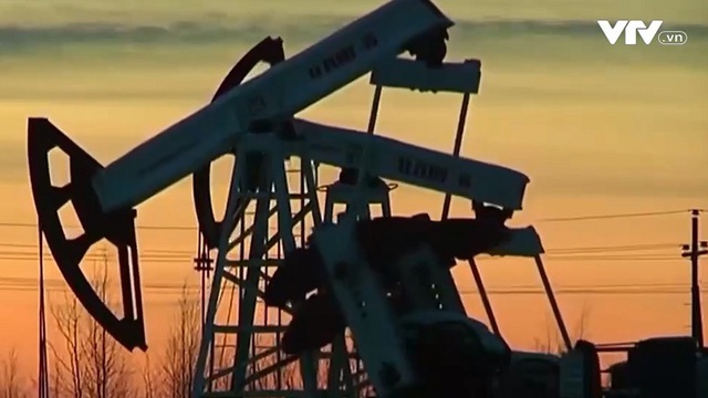 Giá dầu thế giới giảm thấp hơn trước khi xảy ra xung đột Nga - Ukraine - Ảnh 2.