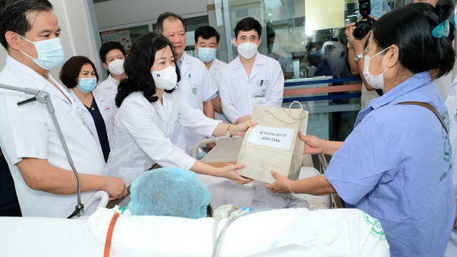 Bộ Y tế tập trung tháo gỡ khó khăn của bệnh viện, người dân - Ảnh 6.