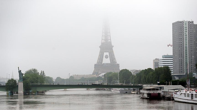 Nguy cơ lũ quét, dông bão tại Pháp và Italy sau nhiều tuần hạn hán - Ảnh 1.