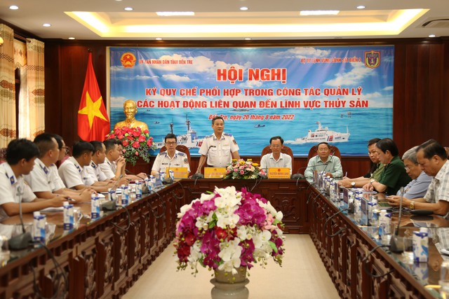 Cảnh sát biển và Bến Tre tăng cường phối hợp quản lý hoạt động liên quan đến thủy sản - Ảnh 2.