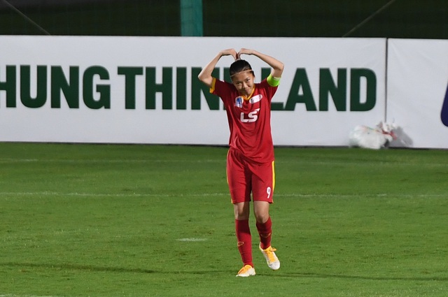 Huỳnh Như lên đường sang Bồ Đào Nha thi đấu - Ảnh 1.