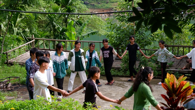Quỹ Tấm lòng Việt tổ chức hoạt động trải nghiệm cho học sinh dân tộc thiểu số nghèo - Ảnh 3.
