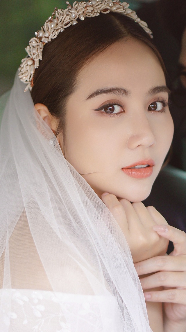 Thương ngày nắng về: Loạt ảnh đám cưới Trang - Duy khiến fan mê đắm - Ảnh 4.