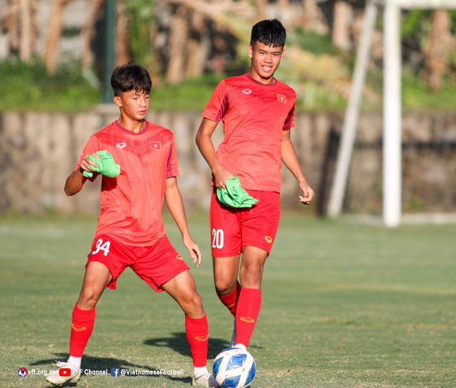 U16 Việt Nam chuẩn bị cho trận tranh ngôi nhất bảng với U16 Indonesia - Ảnh 4.