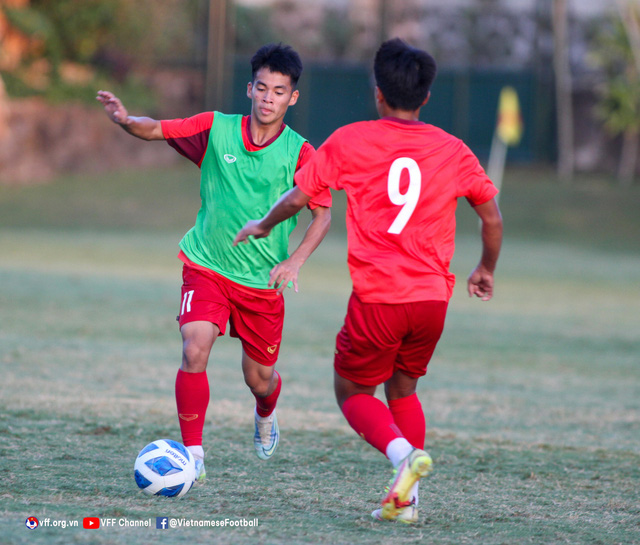 U16 Việt Nam chuẩn bị cho trận tranh ngôi nhất bảng với U16 Indonesia - Ảnh 6.
