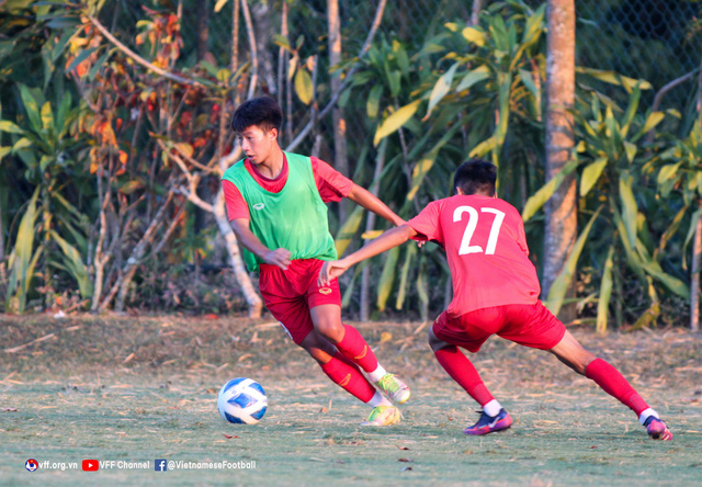 U16 Việt Nam chuẩn bị cho trận tranh ngôi nhất bảng với U16 Indonesia - Ảnh 7.