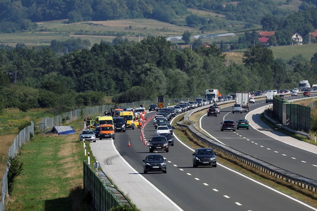 Tai nạn xe bus ở Croatia, 12 công dân Ba Lan thiệt mạng, 31 người bị thương - Ảnh 1.