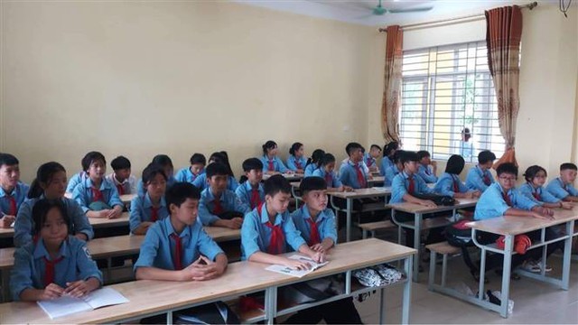 Vụ phản đối sáp nhập trường ở Nghệ An: Tất cả học sinh đã đến lớp - Ảnh 1.