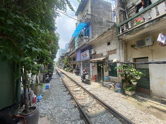Xóm cà phê đường tàu ở Hà Nội sẽ phải đóng cửa từ ngày 15/9 - Ảnh 6.