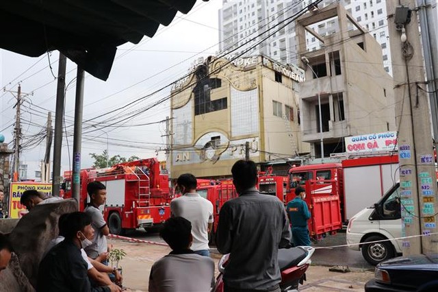 Vụ cháy cơ sở karaoke An Phú (Bình Dương): Khởi tố, bắt tạm giam chủ quán - Ảnh 2.