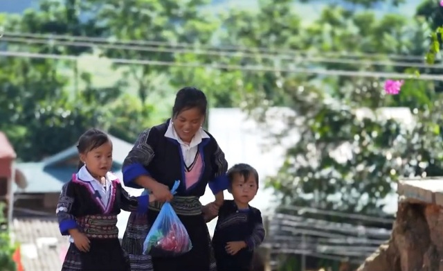 Gian nan hành trình tìm chữ của các em nhỏ vùng cao - Ảnh 2.