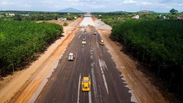 Sân bay sắp về đích, nhà đầu tư kỳ vọng vào thị trường bất động sản Phan Thiết - Ảnh 3.