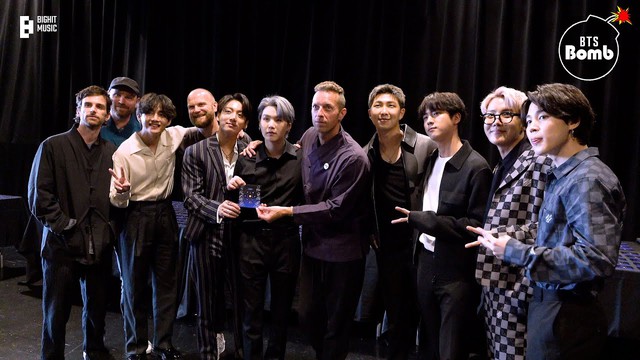 Màn kết hợp giữa BTS và Coldplay đạt chứng nhận Bạch kim tại Mỹ - Ảnh 1.
