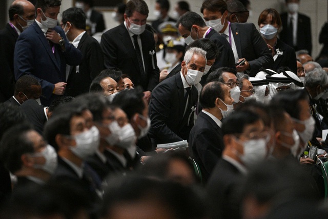 Người dân Nhật Bản và lãnh đạo các nước vĩnh biệt cố Thủ tướng Abe trong lễ quốc tang - Ảnh 4.